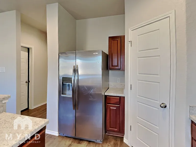 7427 Twin Pine Ct — Photo 9