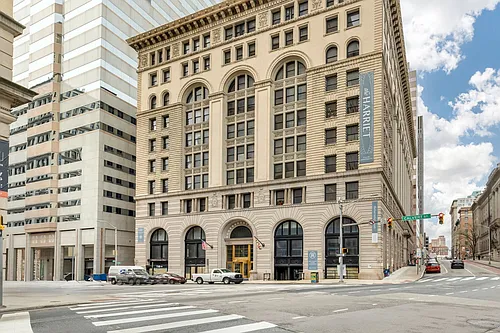Charming 1 Bedroom/1 Bathroom Apartment Unit in Downtown Baltimore, MD! Unit 416 Photo 1 Charming 1 Bedroom/1 Bathroom Apartment Unit in Downtown Baltimore, MD! Unit 416 Photo 1