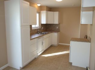 865 S Carlson St, Westland, MI 48186