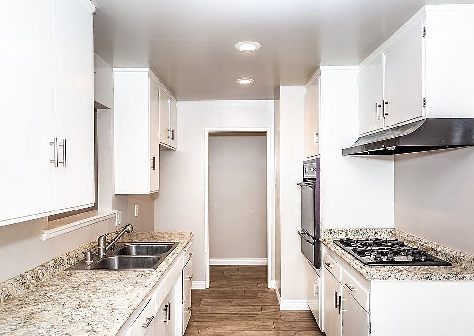 1st image of 7910 Cyclamen Way