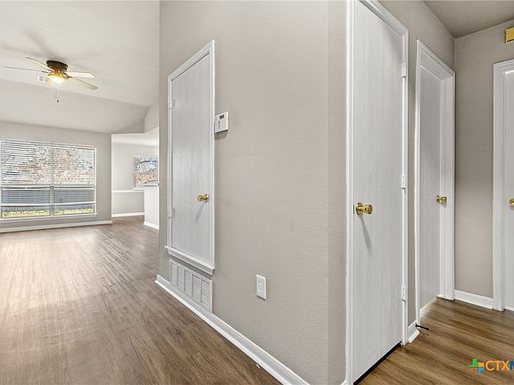 4th image of 1723 Bent Oak Dr