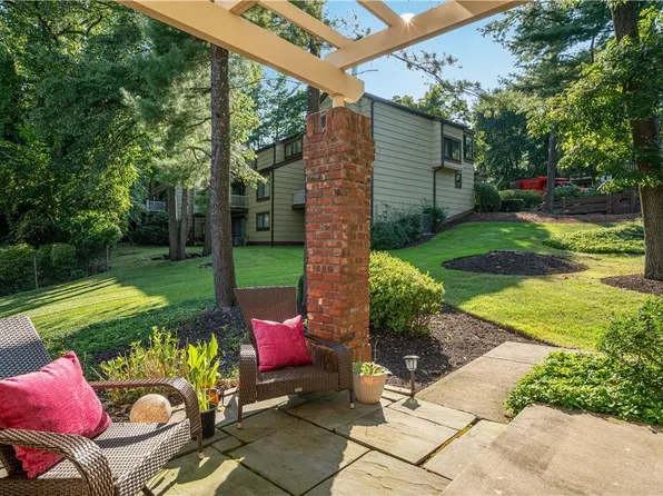 125 Treetop Circle, Nanuet, NY 10954