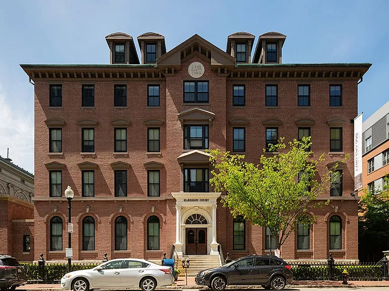 James and Harrison Court — Photo 41