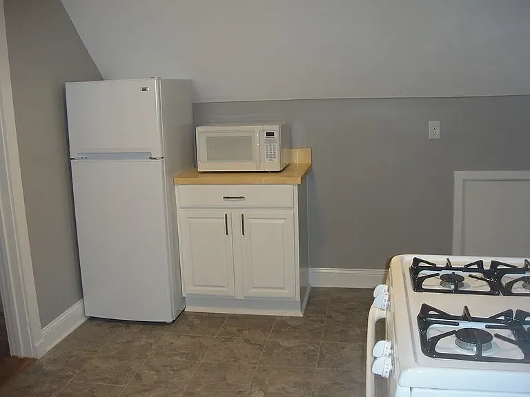134 Highland St #3 — Photo 6