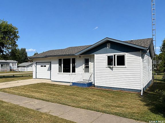 3rd image of 303 Louis STREET