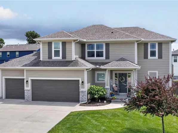 19609 W 197th St, Spring Hill, KS 66083