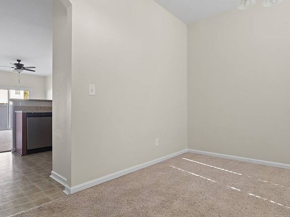4th image of 213 Glenhaven Ln