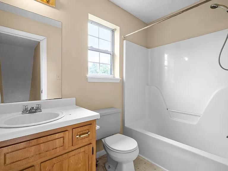 2080 Carneal Ln — Photo 17