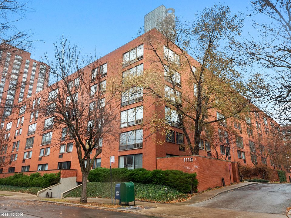 1st image of 1115 S Plymouth Ct APT 126