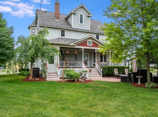 54 Galligan Rd, Gilberts, IL 60136