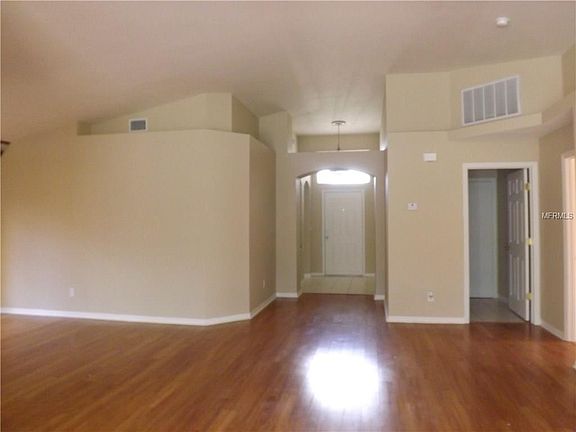 5th image of 2620 Brookville Dr