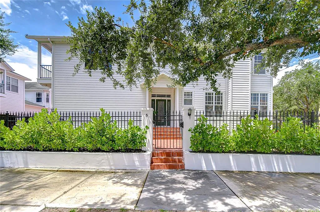 3 bed, 2.5 bath, 1644 sqft, $5,000 — Photo 4