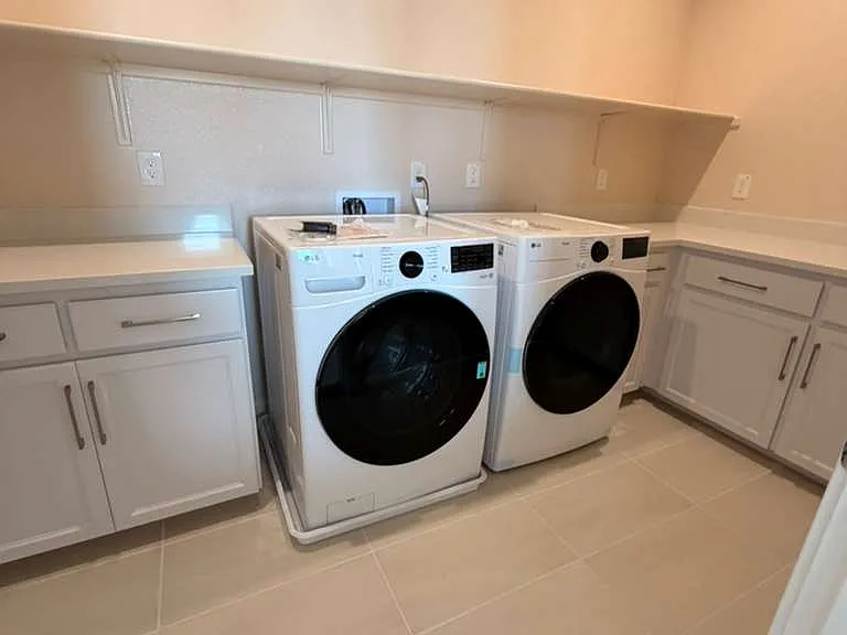 3950 Aura Way — Photo 22