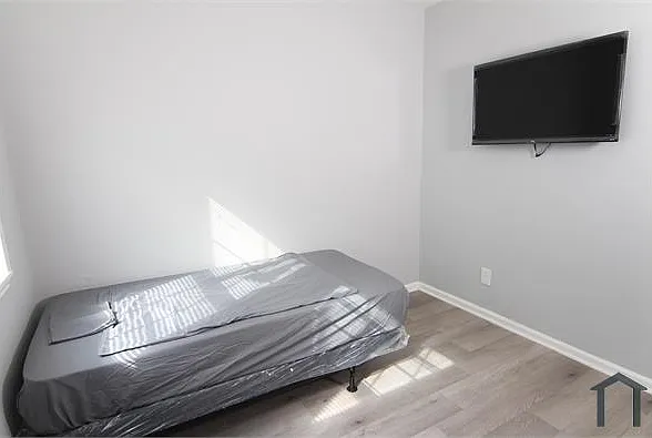 1616 Foulkrod St #B2 — Photo 2