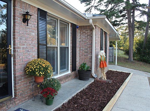 3rd image of 4417 Bridgewater Cir