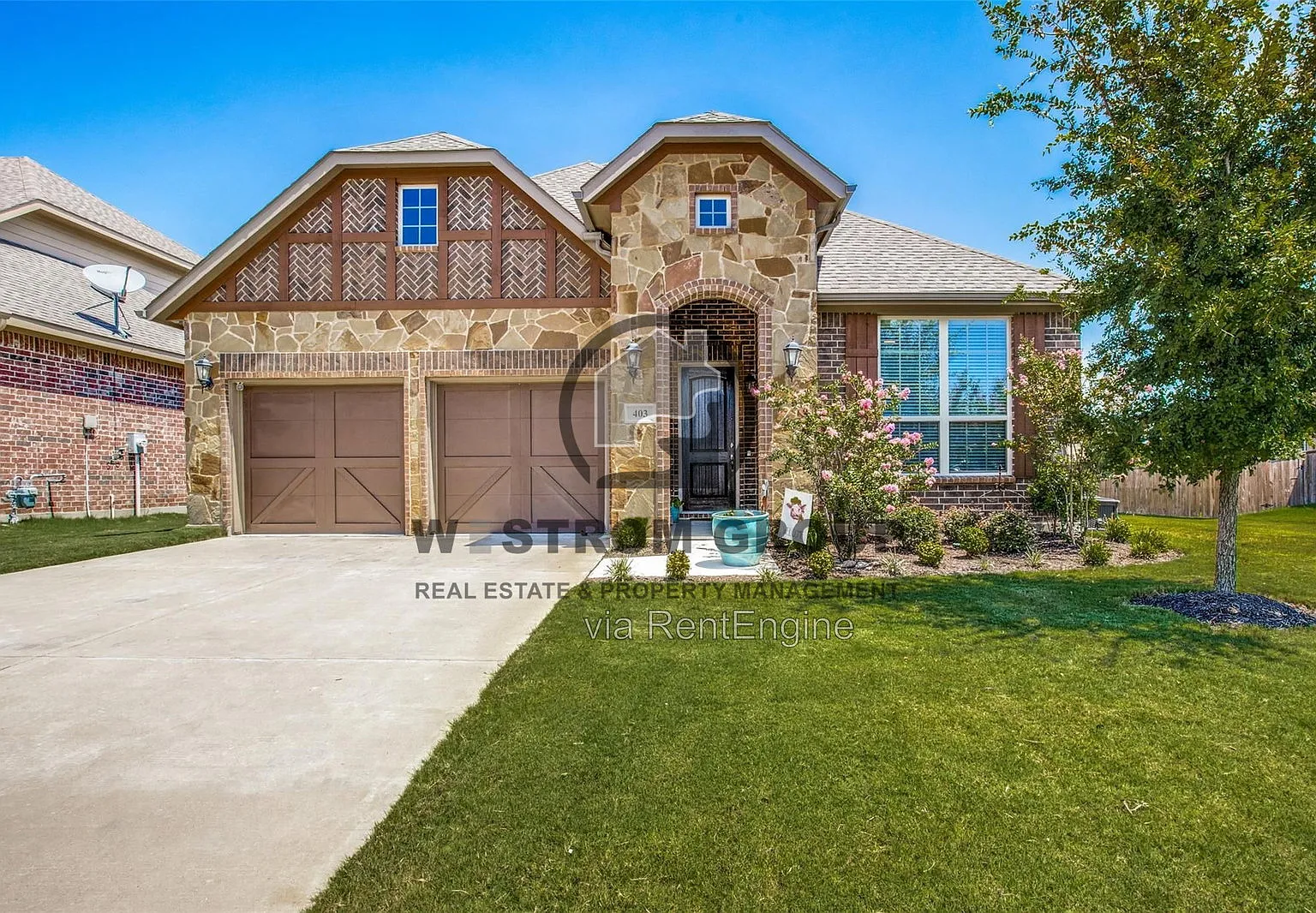 3 bed, 2.0 bath, 2005 sqft, $2,595 — Photo 1