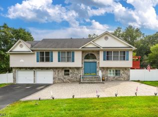 2 Dolores Pl, Mine Hill, NJ 07803