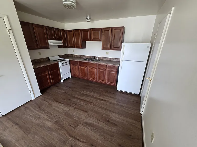 Kitchen/Dining area