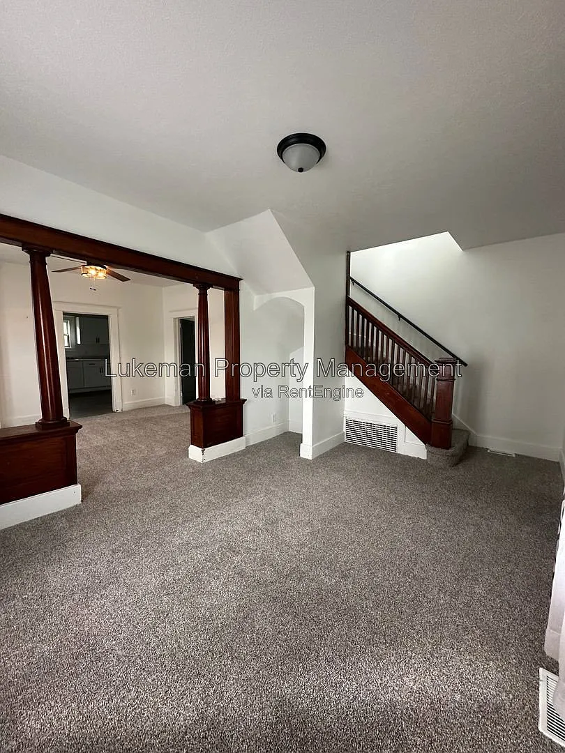 3 bed, 2.0 bath, $1,500 — Photo 2