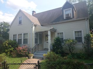 11 Southbourne Rd, Jamaica Plain, MA 02130