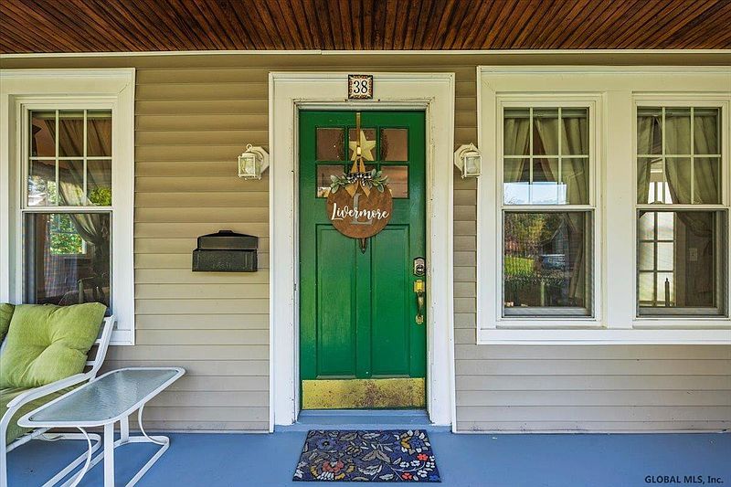 2nd image of 38 McCulloch Avenue