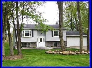 10241 Smugglers Cv, Aurora, OH 44202