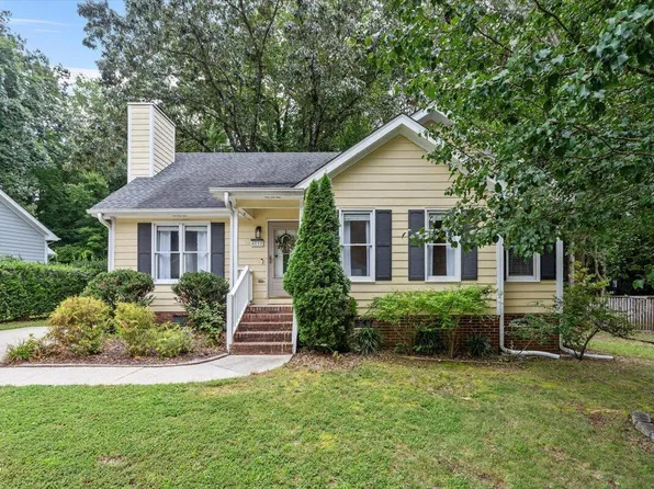 4112 Timberbrook Dr, Raleigh, NC 27616
