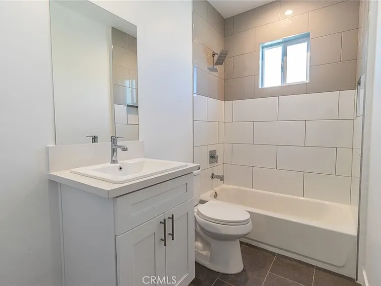 5148 Riverton Ave #5144 — Photo 12