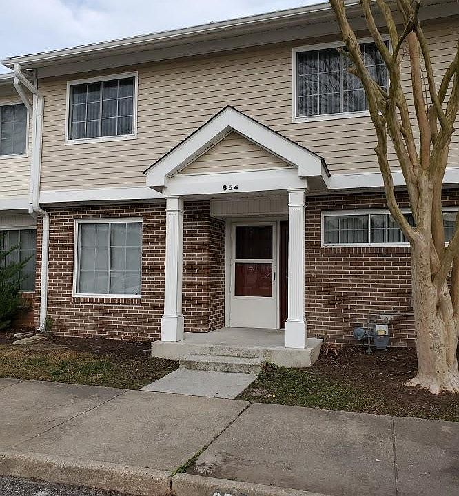 1st image of 654 Corning Ct