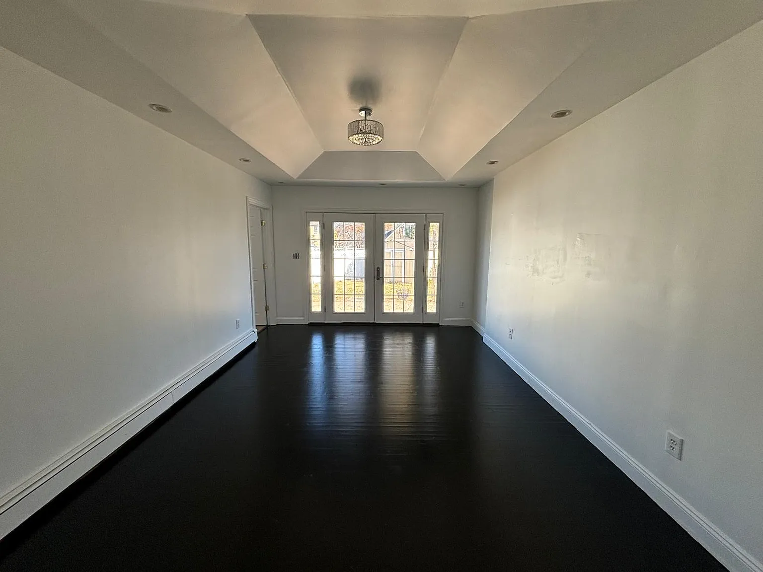 3 bed, 2.5 bath, 1504 sqft, $3,800 — Photo 4