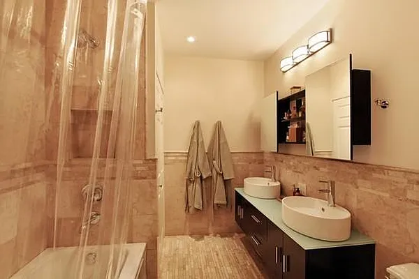 Sold by Real Direct | media 4