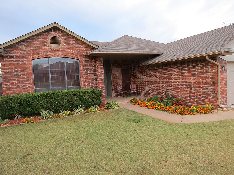 3 Bd + Study on 1/4 Ac Lot