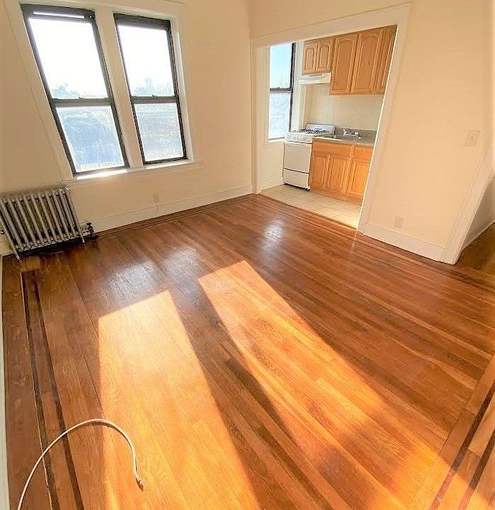 2nd image of 25-26 44th St #3DD