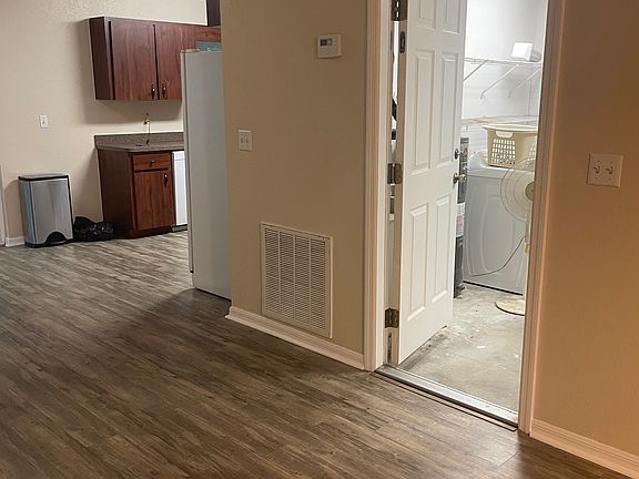 5th image of 302 NE 5th St