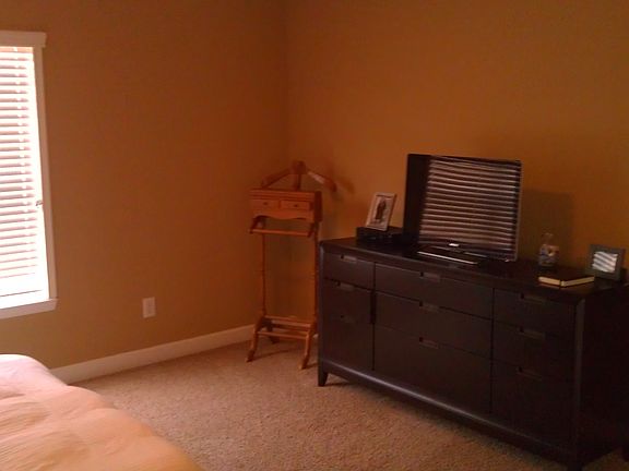 5th image of 716 Coral Reef Dr