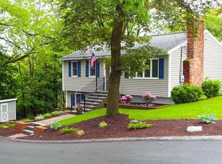 32 Maryl Dr, Lowell, MA 01852