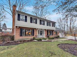 255 Hibbard Rd, Winnetka, IL 60093