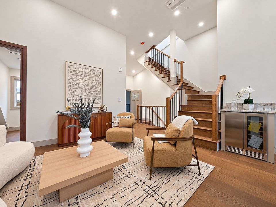 1st image of 4 Haynes St #4