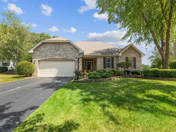 3416 Antoine Pl, St Charles, IL 60175