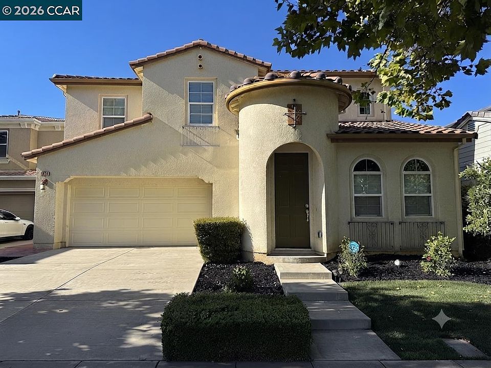 1st image of 435 W Questa Trl