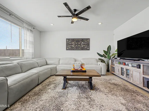 5833 S 23RD Drive, Phoenix, AZ 85041