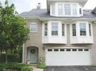 1028 N Glenview Ct, Palatine, IL 60067