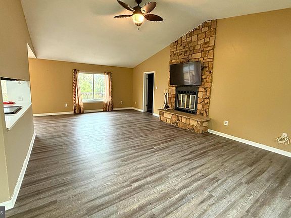 4th image of 7195 Sunrise Ct