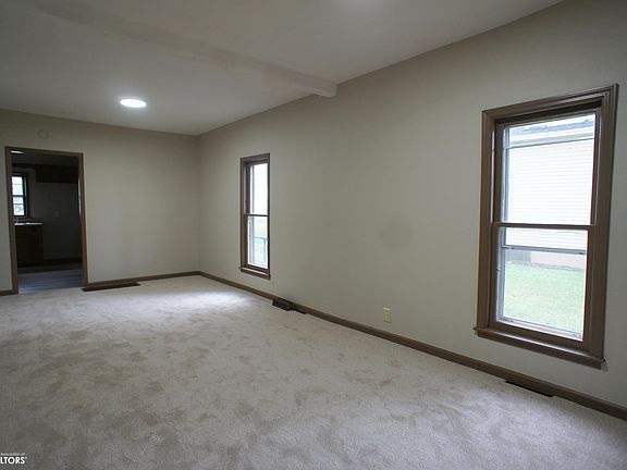 4th image of 1117 Water St