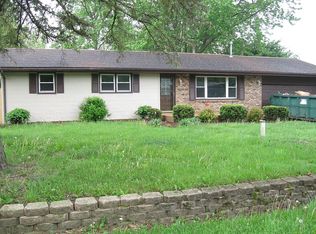 1214 W Exore Ln, Kankakee, IL 60901