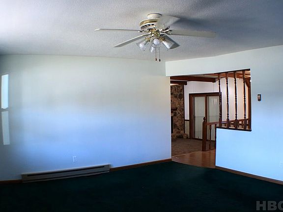 3rd image of 514 Eisenhower Dr
