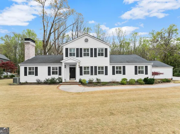 669 Dixon Dr, Gainesville, GA 30501