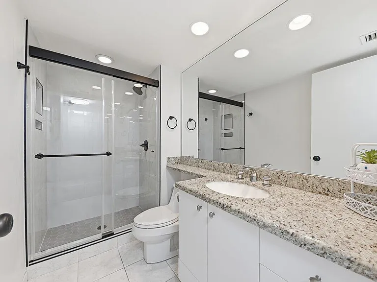 5420 N Ocean Dr #1702 — Photo 19