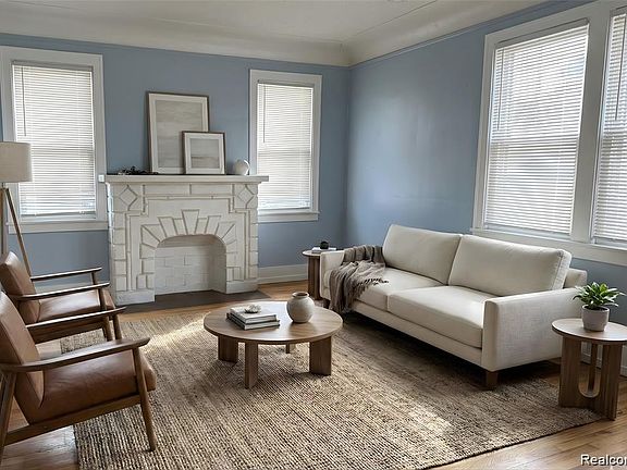 2nd image of 207 Summit St