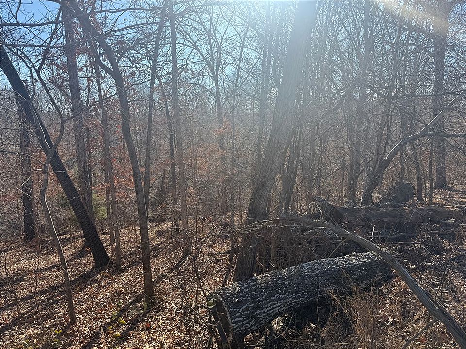 2nd image of Halford Ln #15